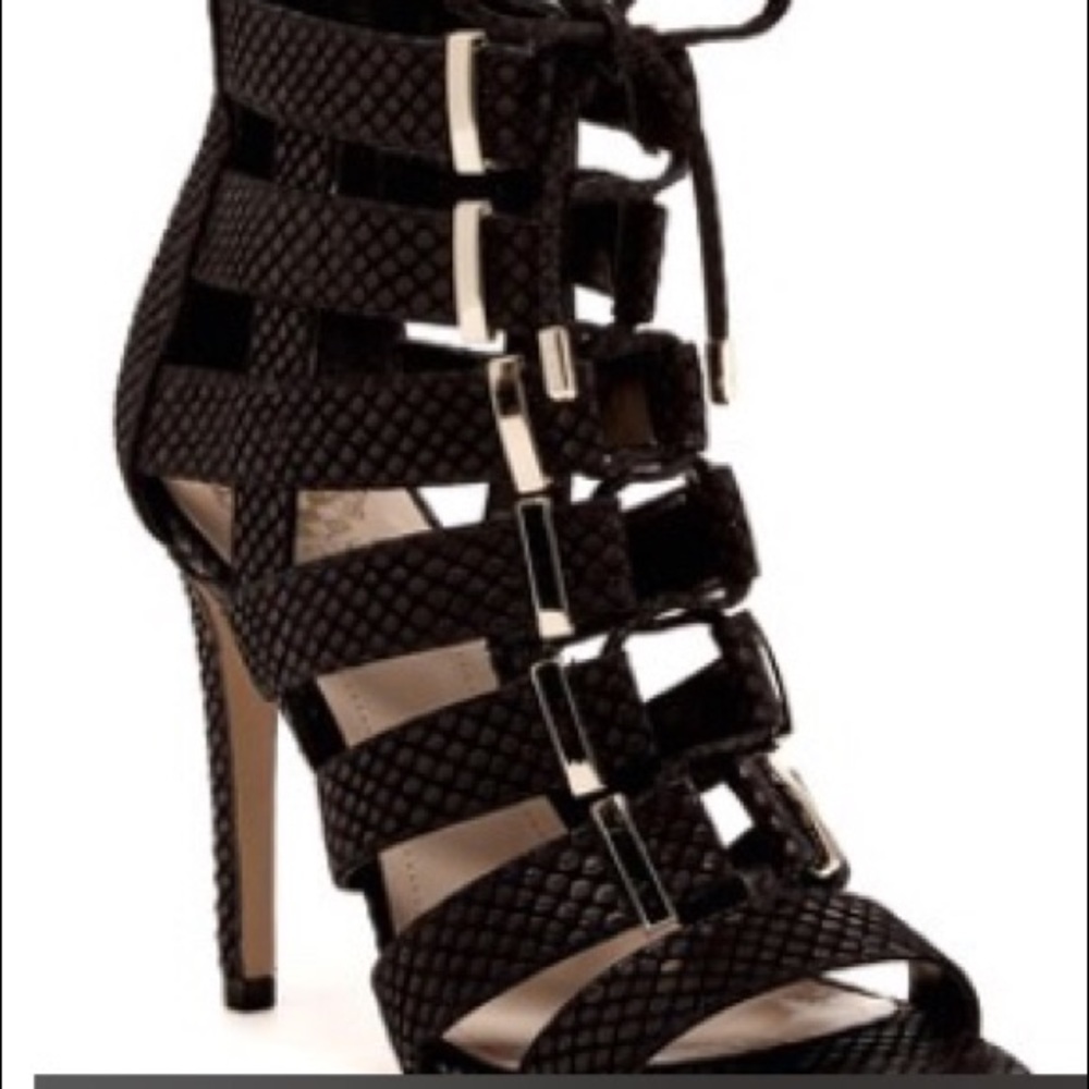 Brand New Vince Camuto Sz 7.5 Snakeskin Heels